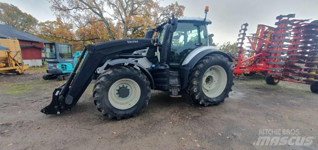 Valtra T 234 Versu Traktoren