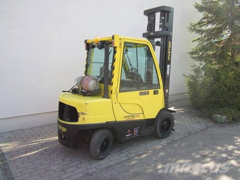 Hyster Hyster 3.5Ft Gas Stapler