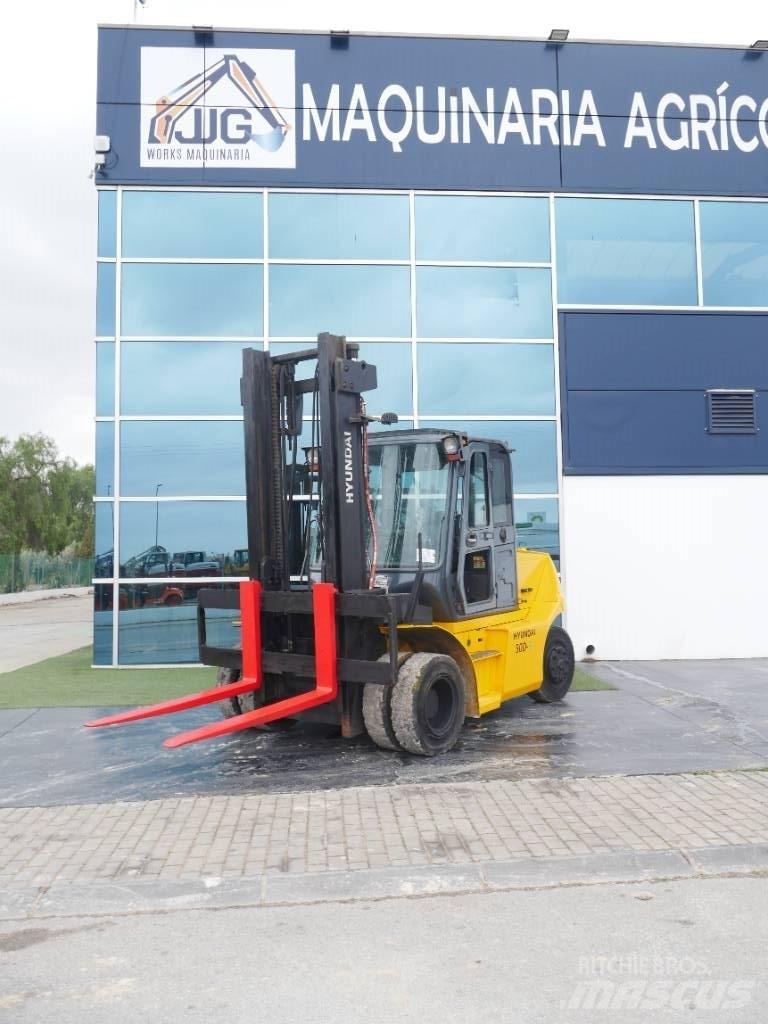 Hyundai 50 D-9 Diesel Stapler