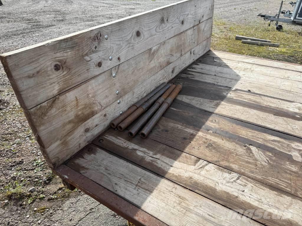  Skogskärra med flak Weitere Anhänger