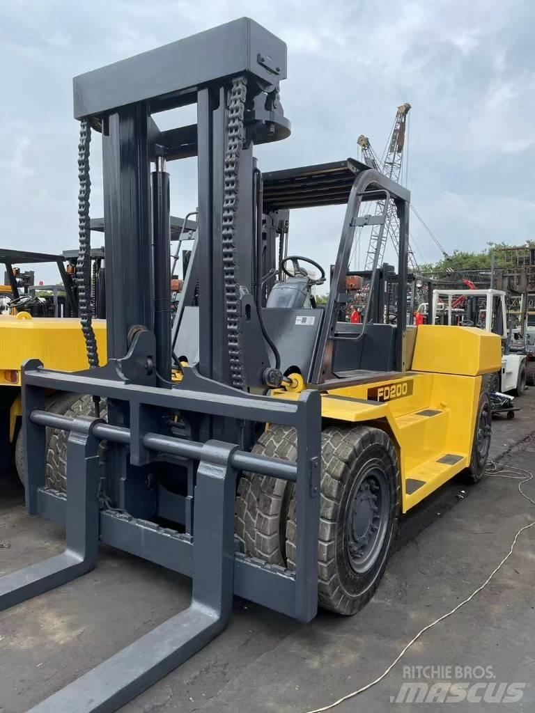 Komatsu 20 Ton Diesel Stapler