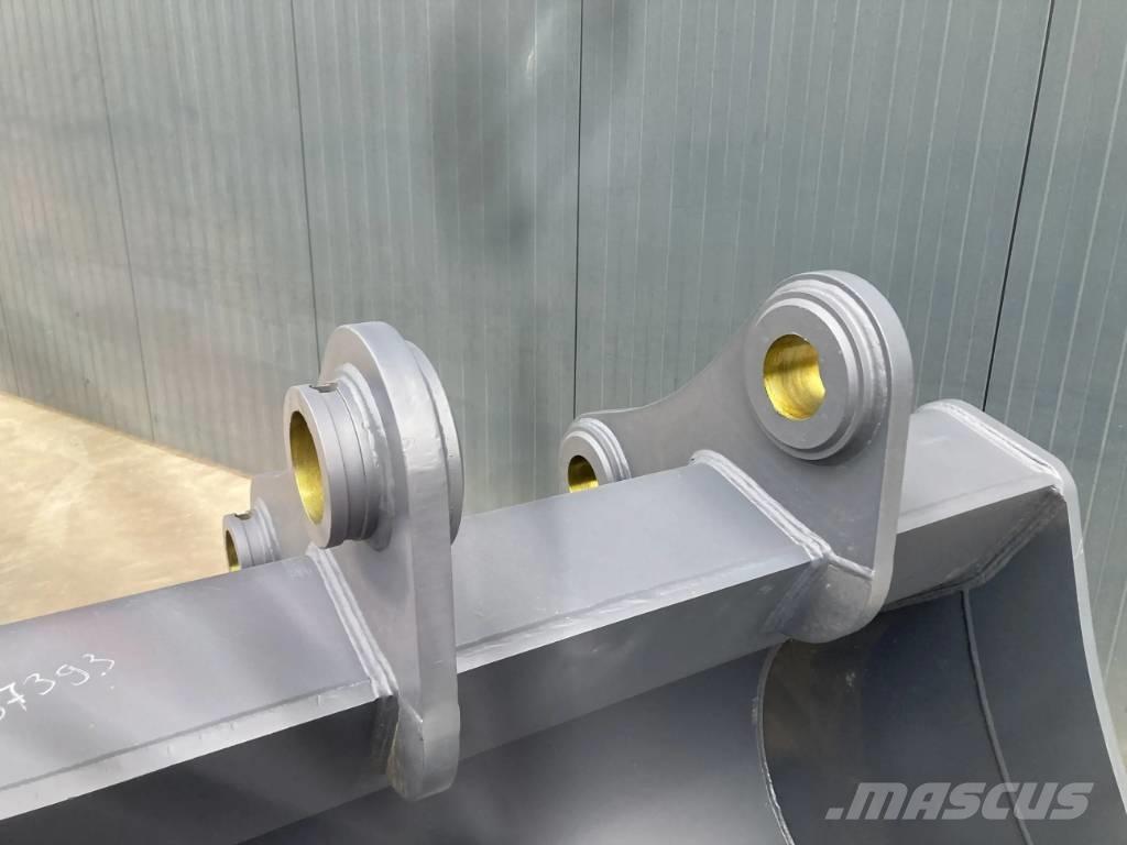 Volvo EC300 Schaufeln