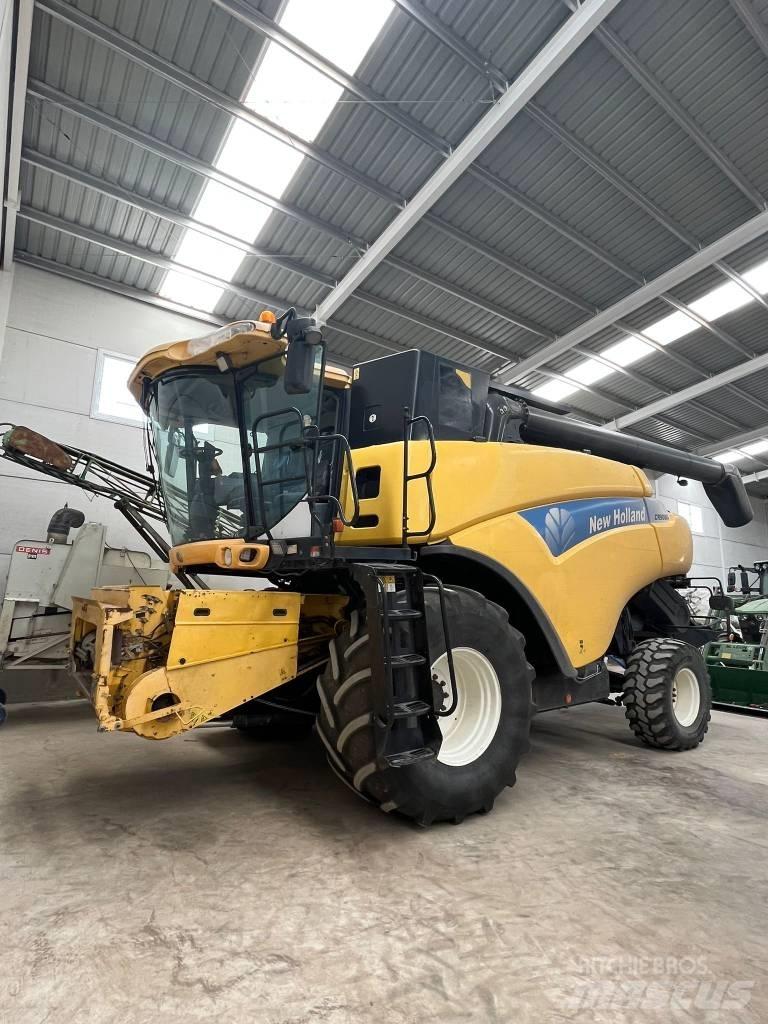 New Holland CR 9080 Mähdrescher