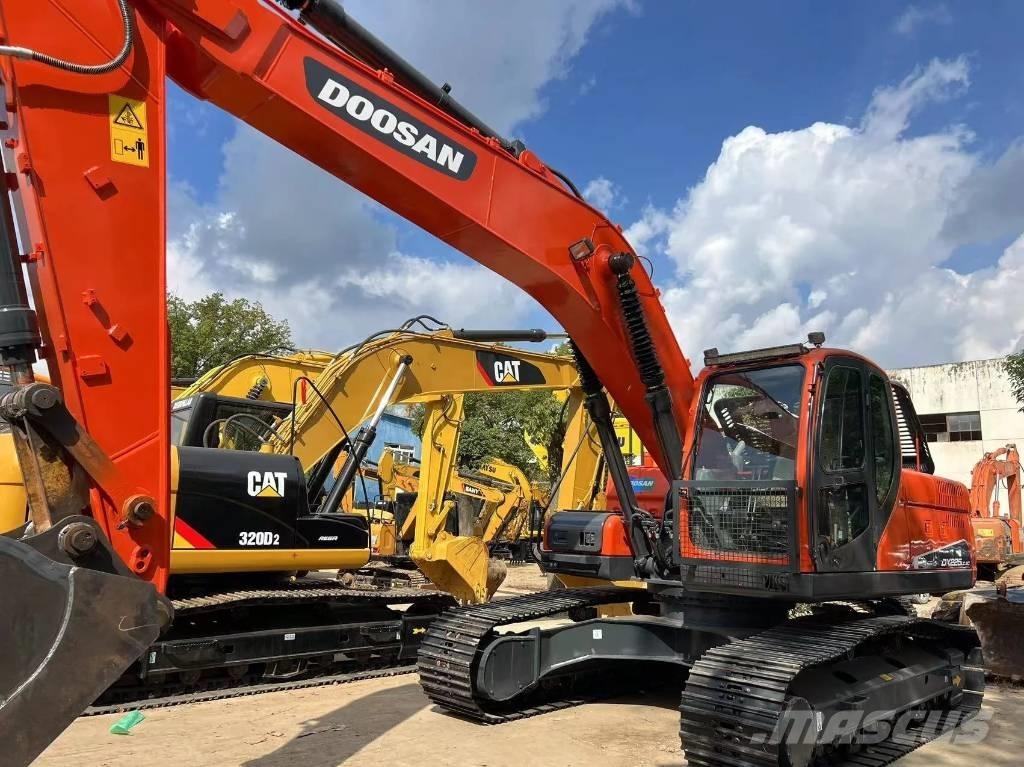 Doosan DX225LC-9C Raupenbagger