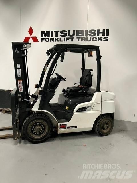 Mitsubishi FD25N3 Diesel Stapler