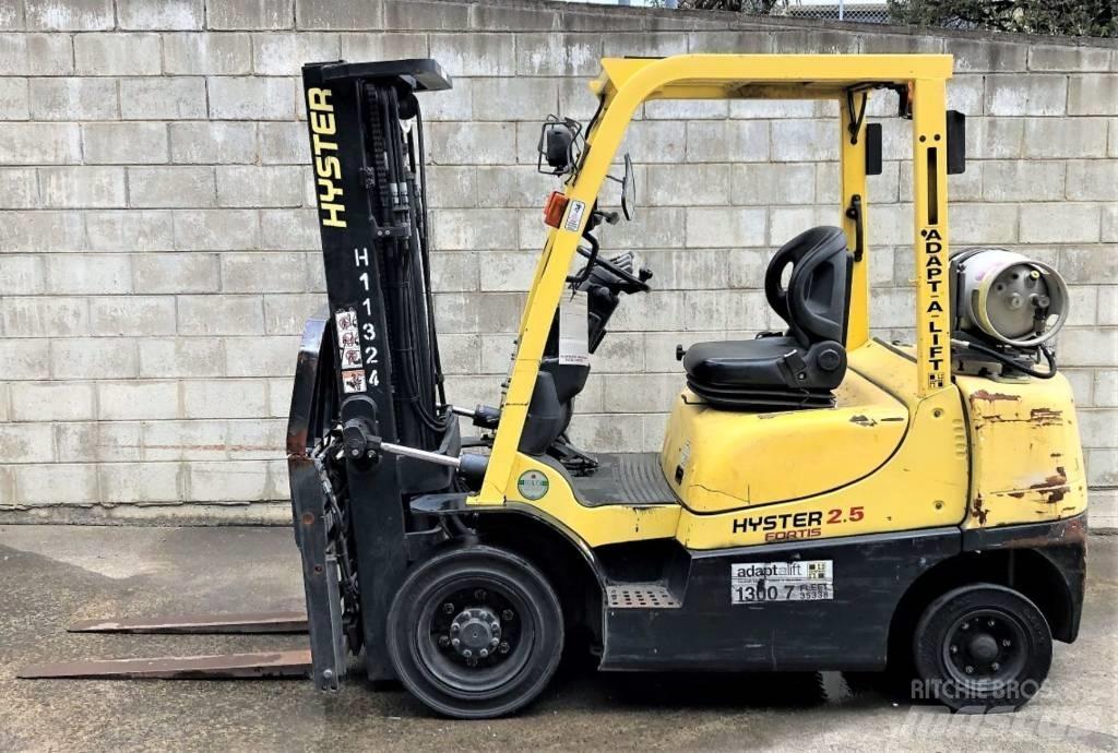 Hyster H2.5TX Gas Stapler