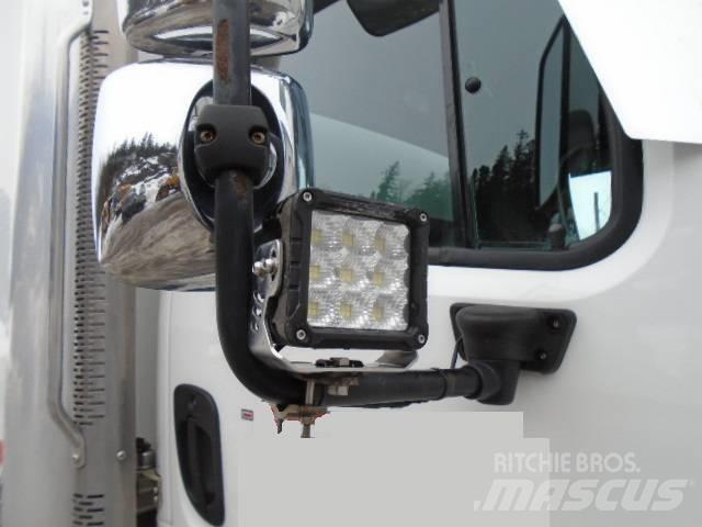 Freightliner M2 106 Kastenaufbau