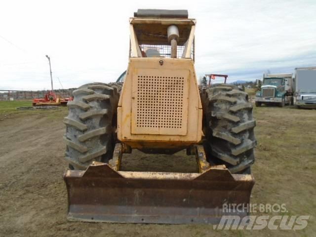 Clark 664B Stammholzschlepper