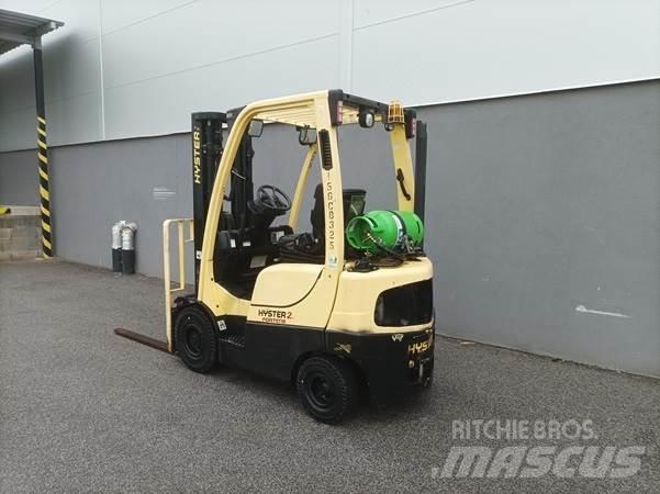 Hyster H2.0FTS Gas Stapler
