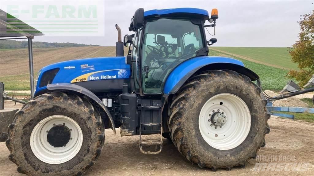 New Holland T7050 Traktoren