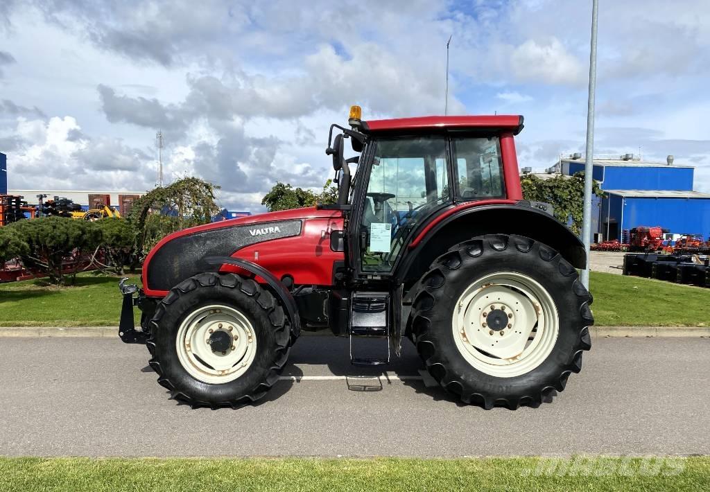 Valtra T 131 Traktoren