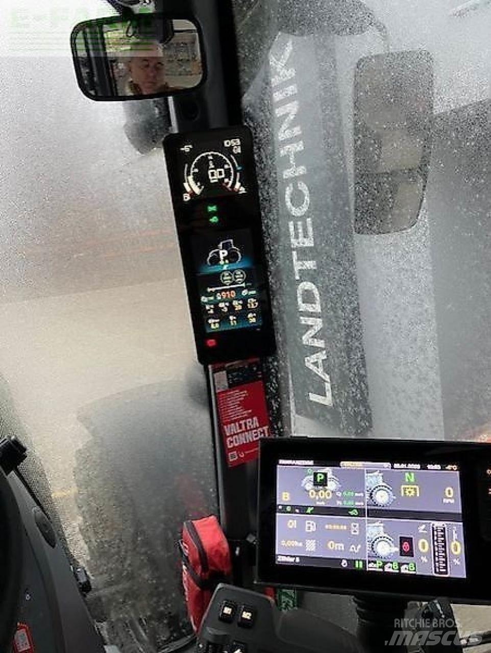 Valtra q305 Traktoren