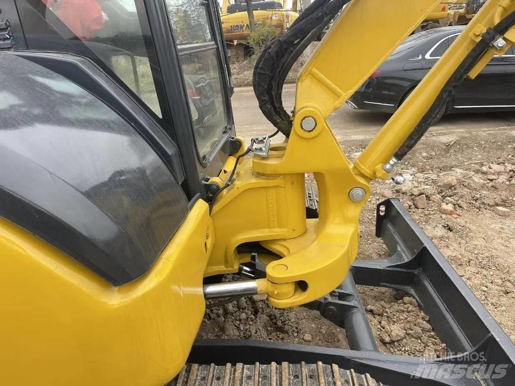 Komatsu PC 40MR Minibagger < 7t