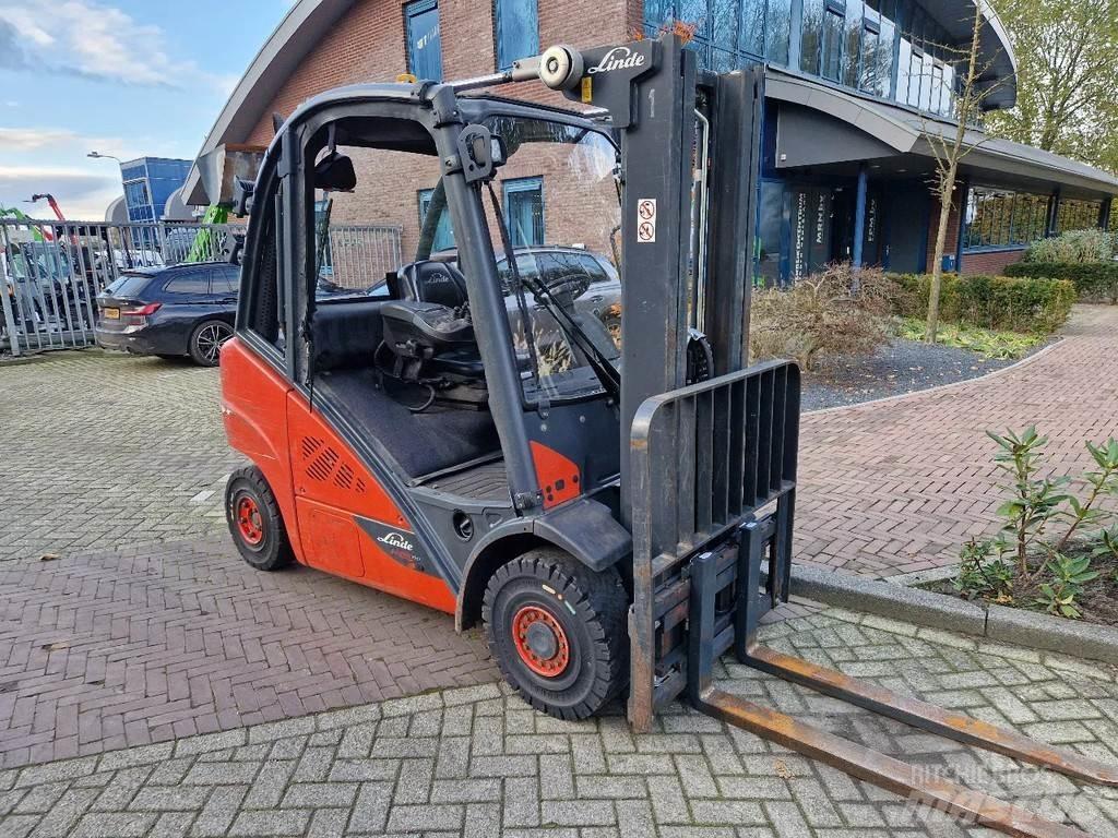 Linde H25D-02 Diesel Stapler