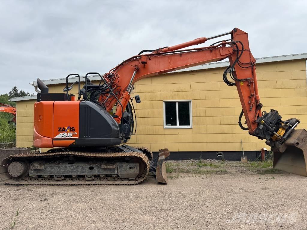 Hitachi ZX135USBL-6 Raupenbagger