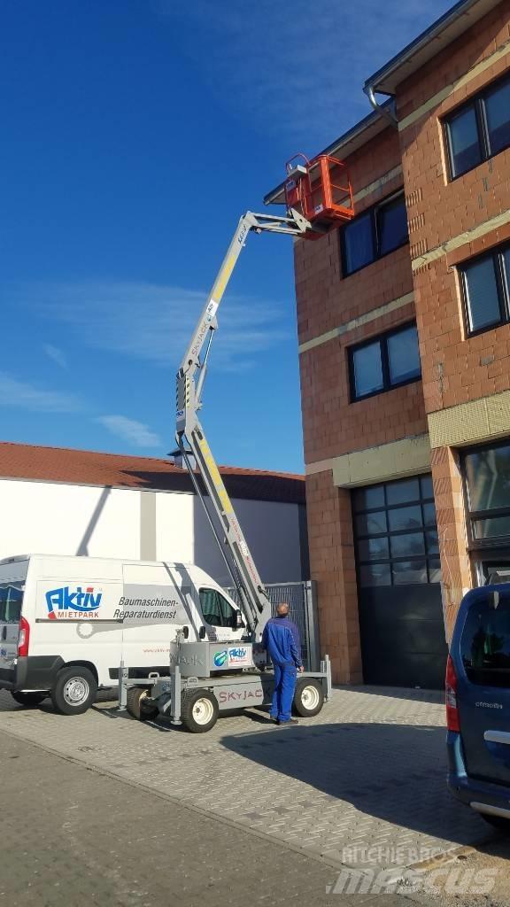 SkyJack SJKB 12 Gelenkteleskoparbeitsbühnen