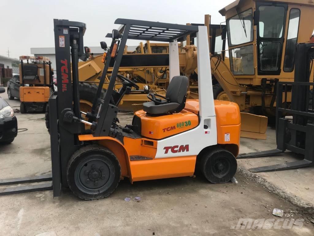 TCM FD 30 Diesel Stapler