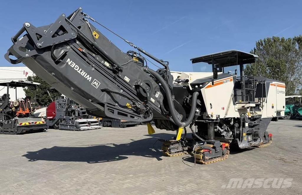 Wirtgen W 207 Fi Asphaltfräsen