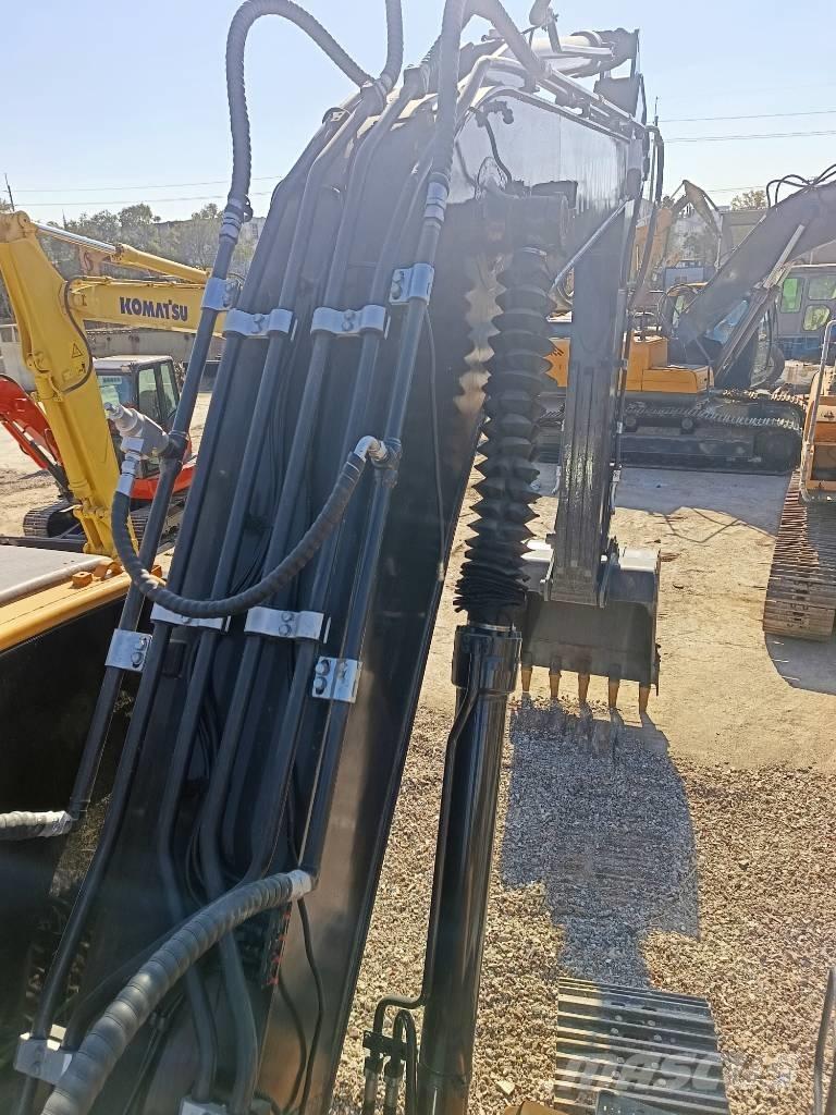 Hyundai 220LC-9s Raupenbagger