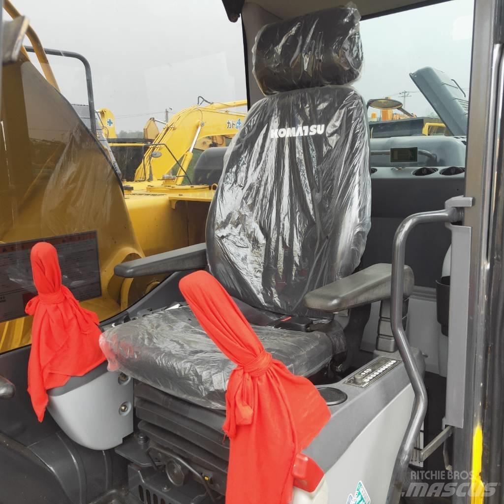 Komatsu PC200-8 Raupenbagger