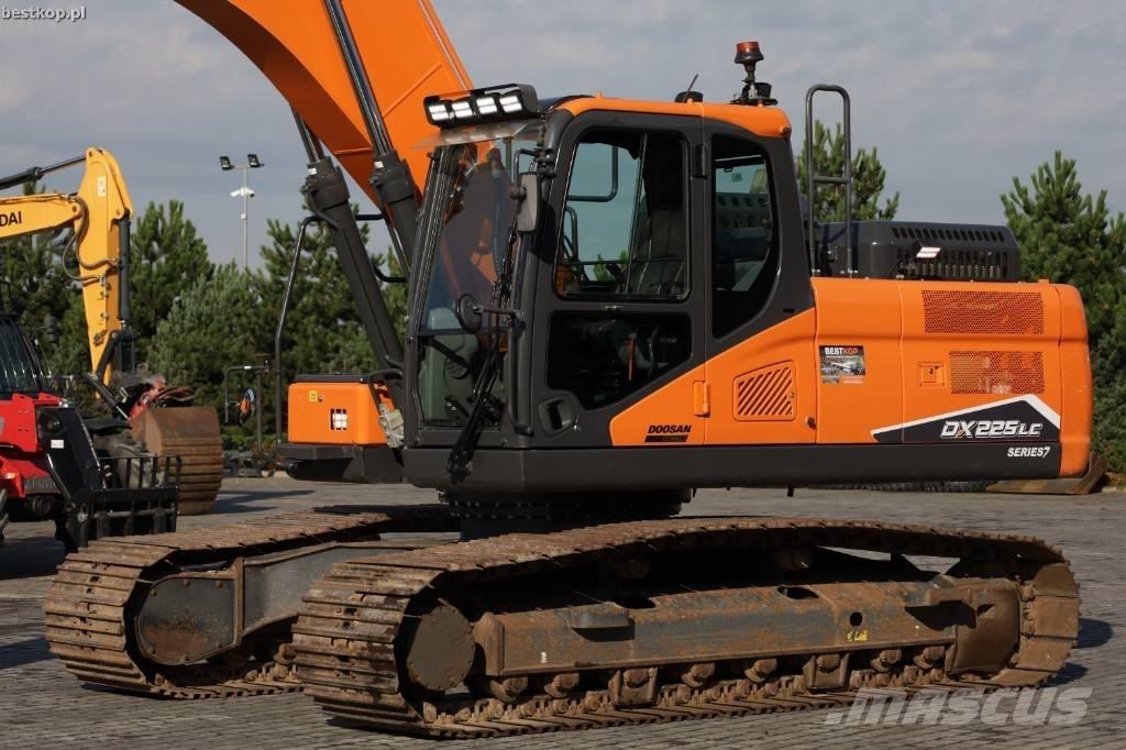 Doosan DX 225 LC-7 Raupenbagger