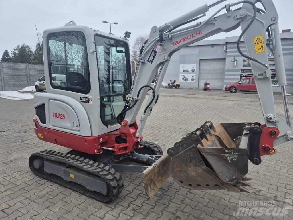 Takeuchi TB 225 Minibagger < 7t