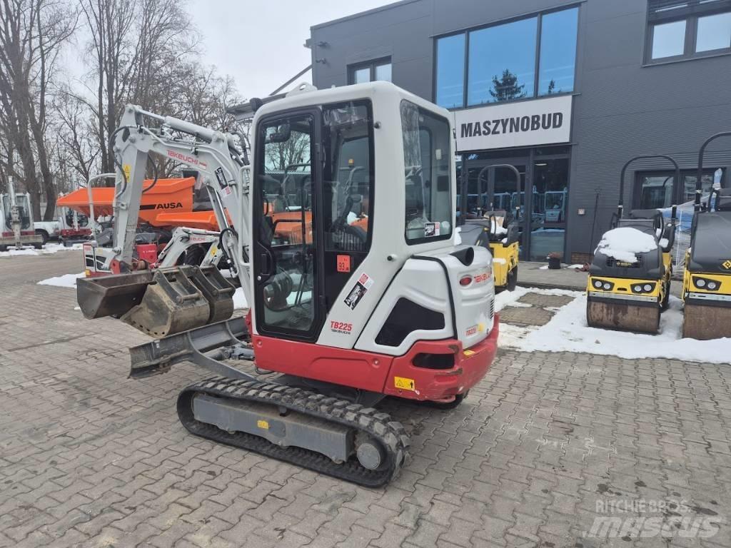 Takeuchi TB 225 Minibagger < 7t