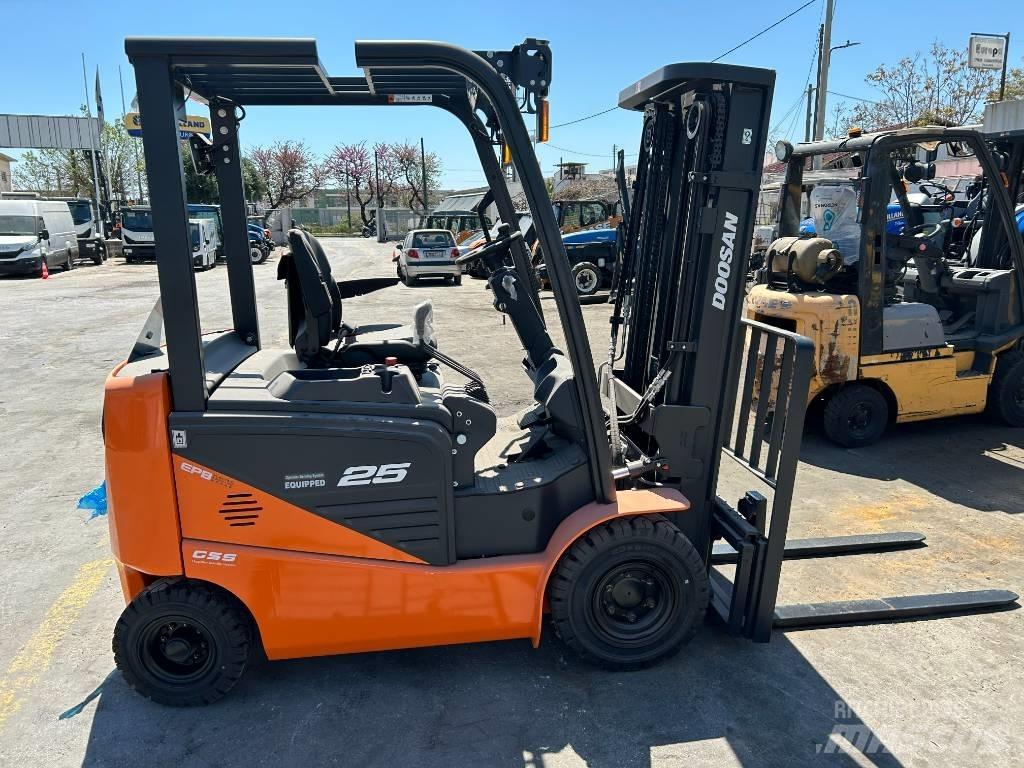 Doosan B 25 NS Elektro Stapler