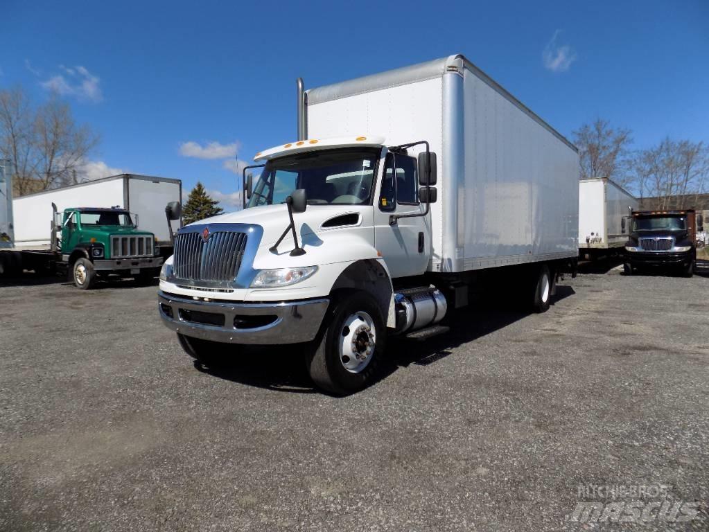 International 4300 Kastenaufbau
