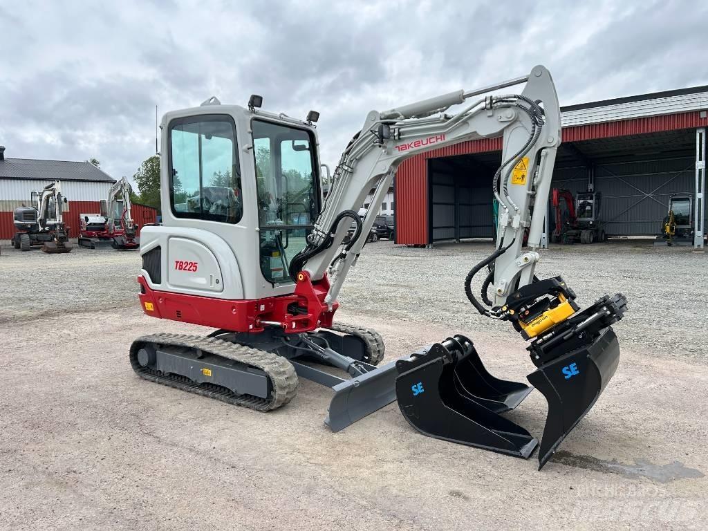 Takeuchi TB225 Minibagger < 7t