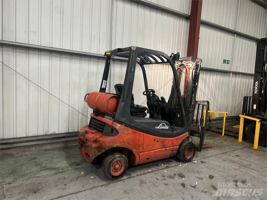 Linde H20T-03 Gas Stapler