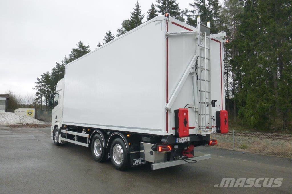 Scania R560 LB6x2*4 Holztransportanhänger