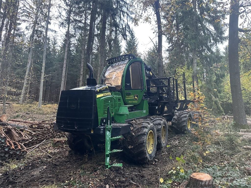 John Deere 1510G Forwarder