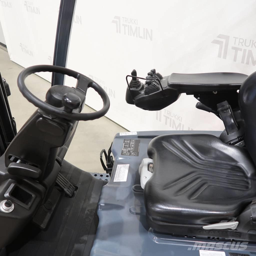 Toyota 8FBE20T Elektro Stapler