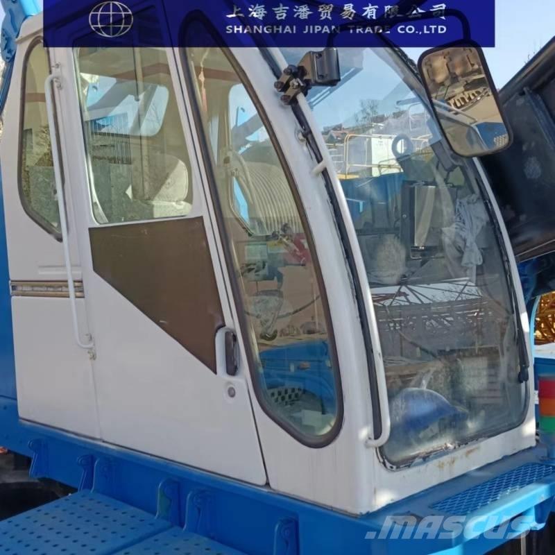 Hitachi SCX2500 Raupenkrane