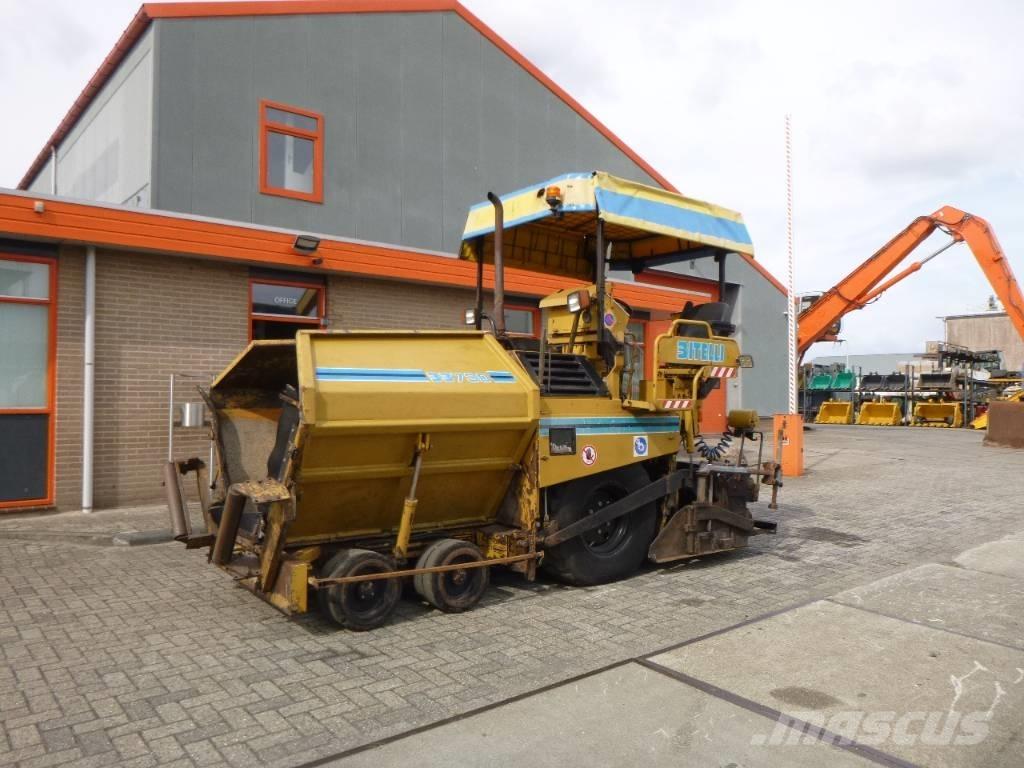 CAT BB730 Strassenfertiger