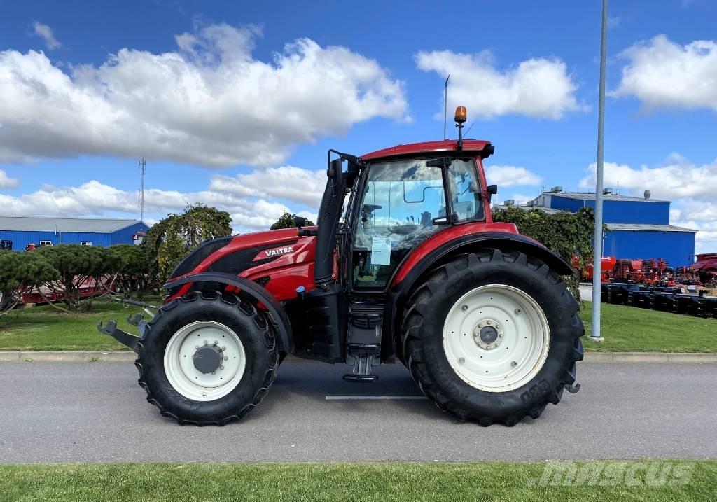 Valtra T 234 A Traktoren