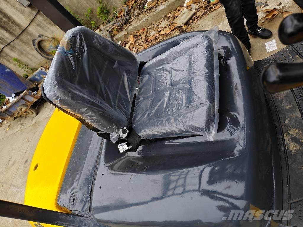 Komatsu FD30 Diesel Stapler