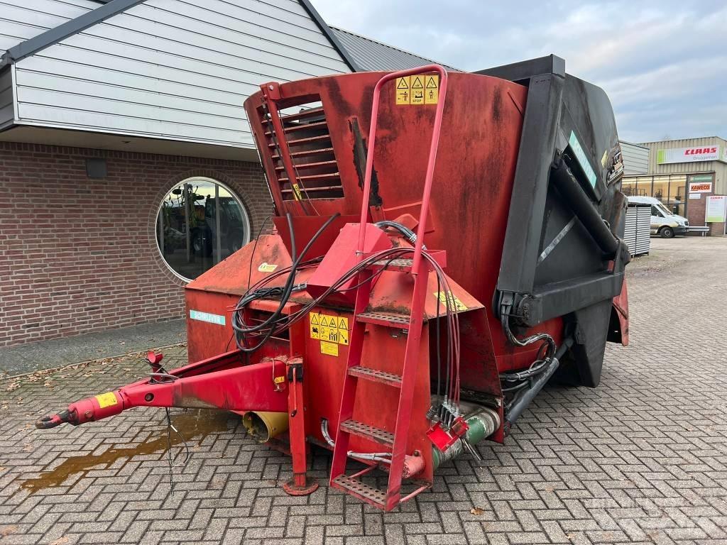 Schrijver Jumbo 10 Futtermischwagen