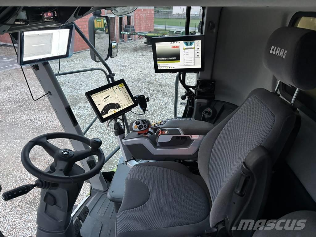 CLAAS Lexion 8900 TT Mähdrescher