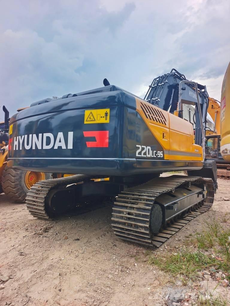 Hyundai 220LC-9S Raupenbagger