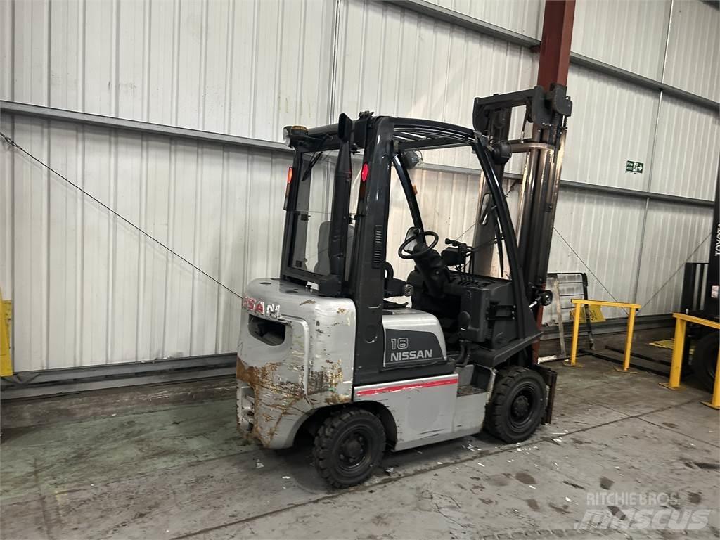Nissan Y1D1A18Q Diesel Stapler