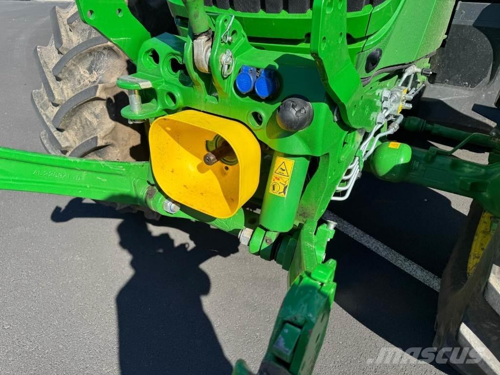 John Deere 6155M Traktoren