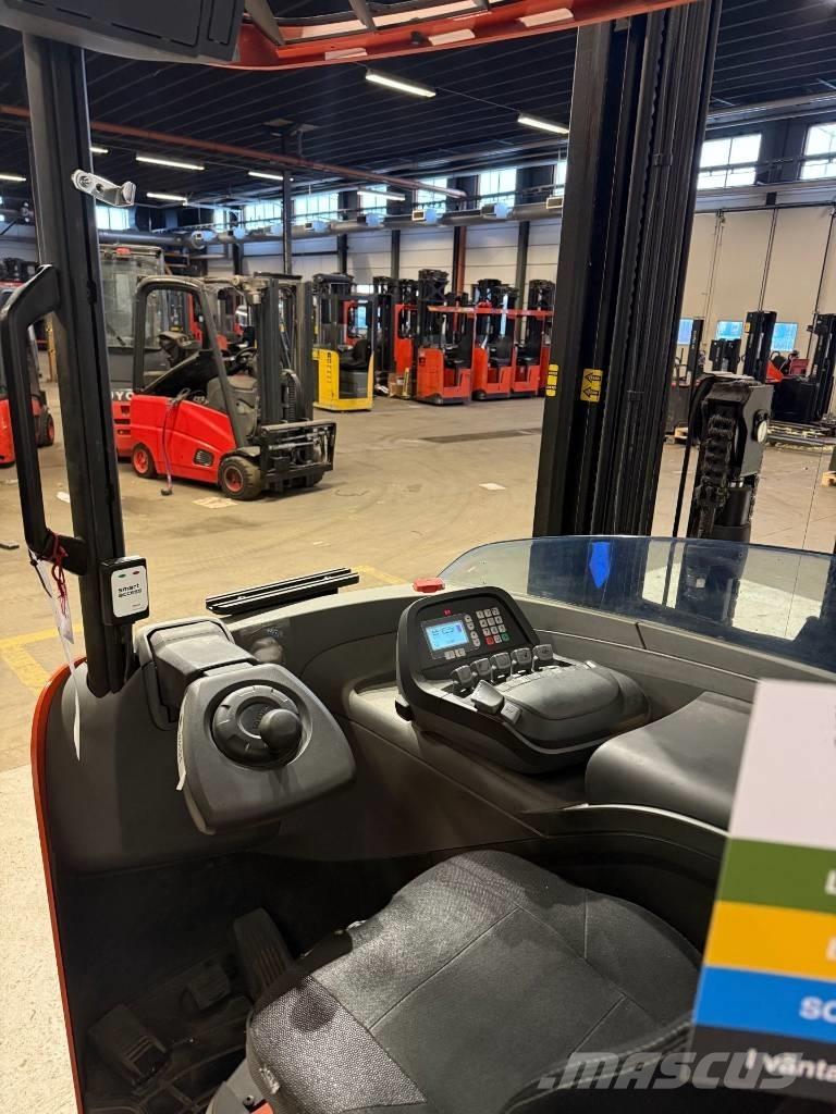 BT truck RRE 200HE Schubmaststapler