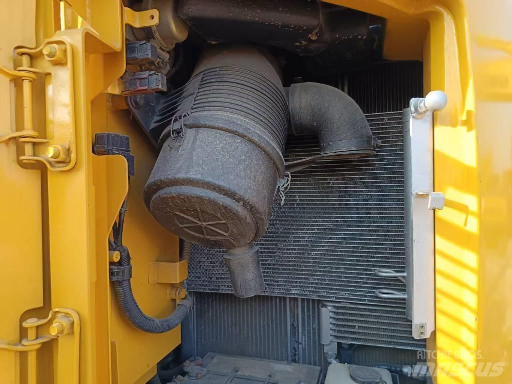Komatsu PC138 Midibagger  7t - 12t