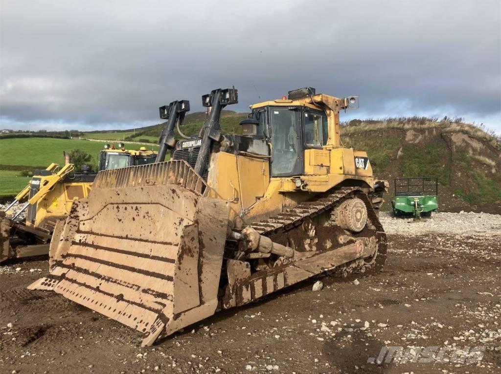 CAT D 9 T Bulldozer