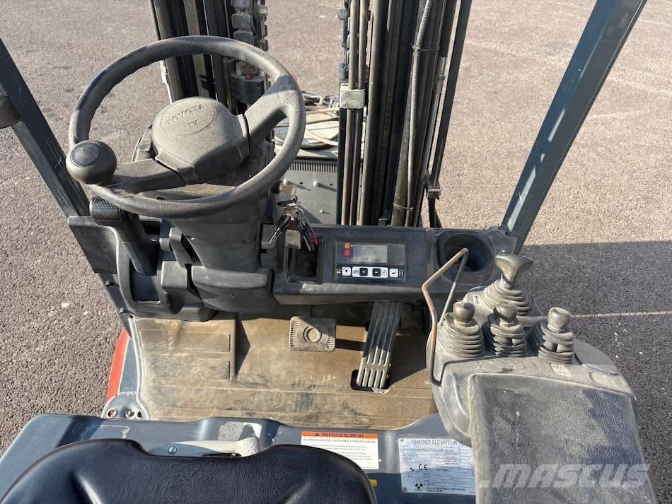 Toyota 8 FBET 15 Elektro Stapler