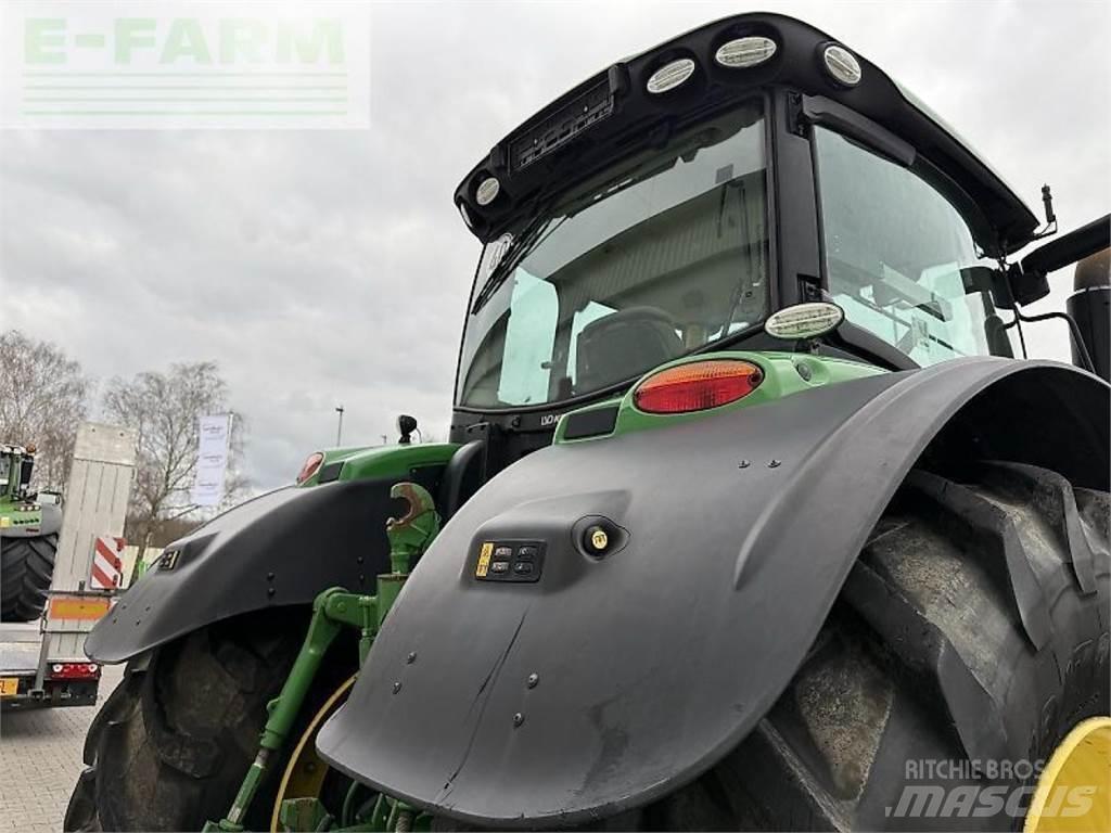 John Deere 6250 r Traktoren