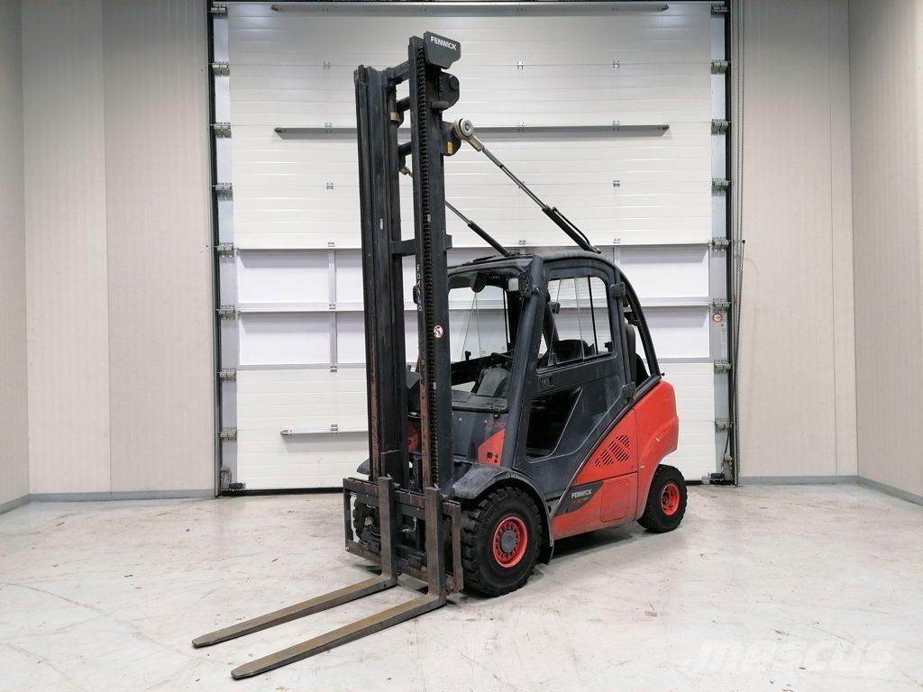 Linde H30T-02 Gas Stapler