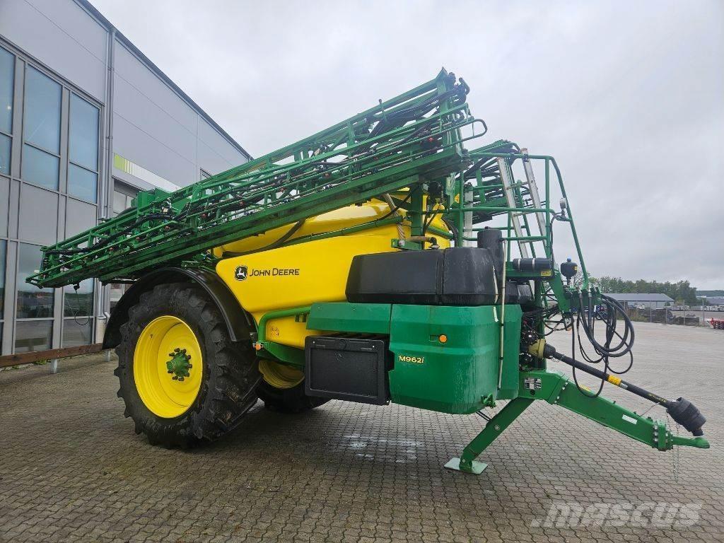 John Deere M692i Anhängespritzen